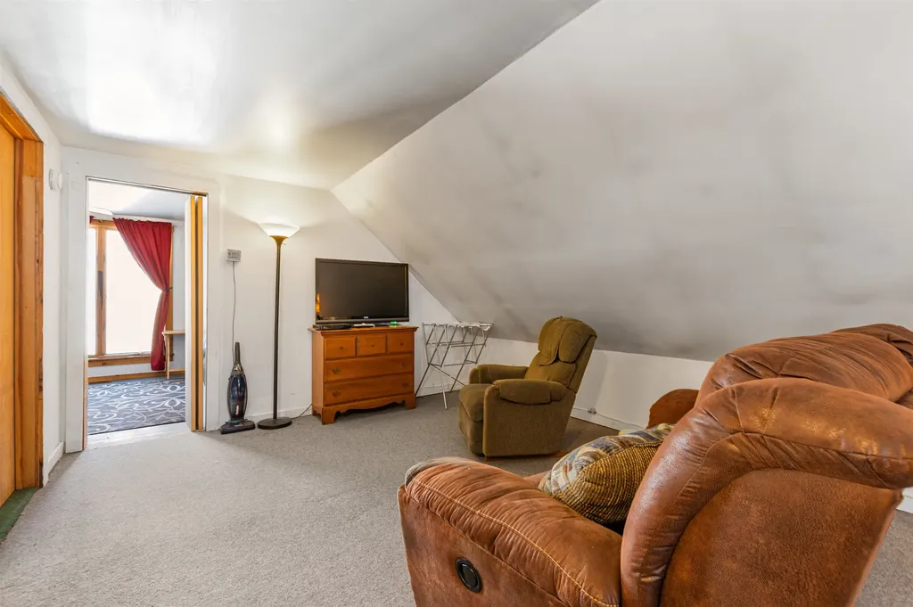 636 Meridan Hill Road Columbia NH 03576