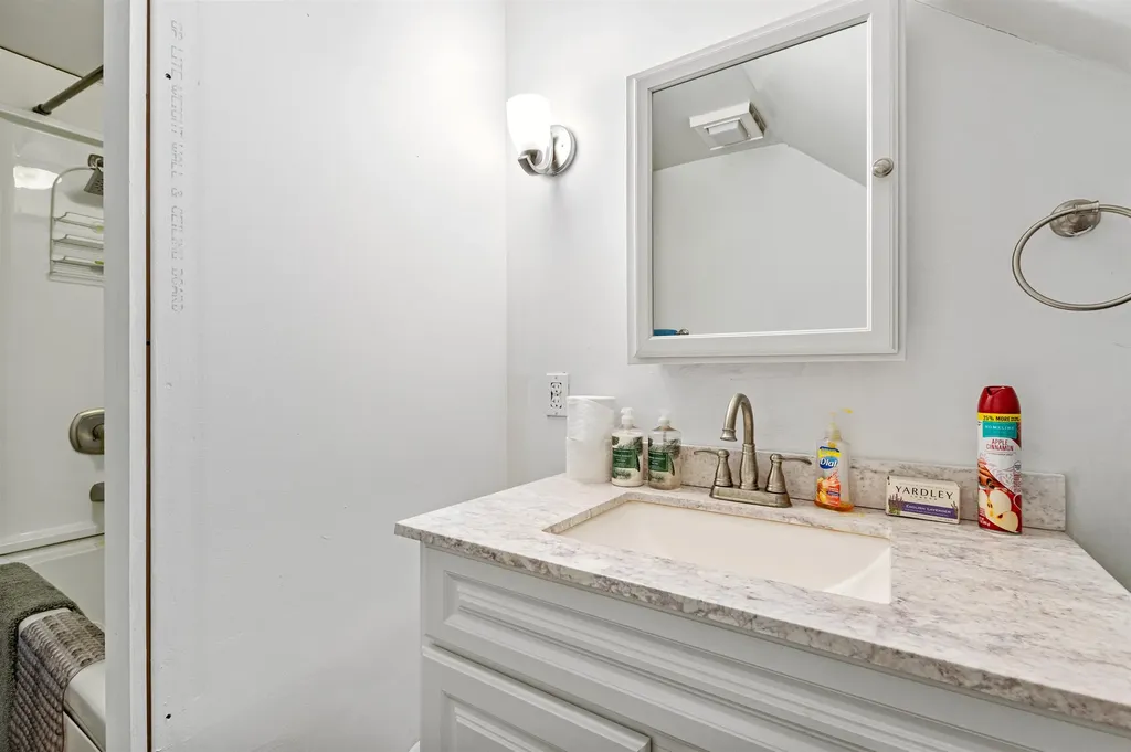 636 Meridan Hill Road Columbia NH 03576