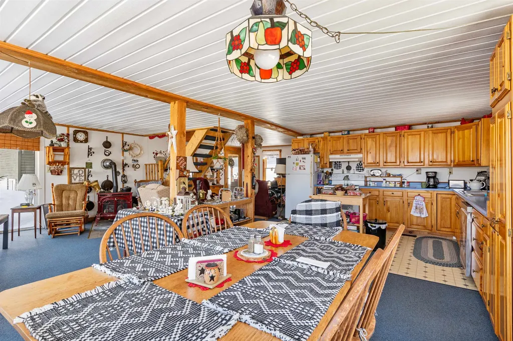 636 Meridan Hill Road Columbia NH 03576