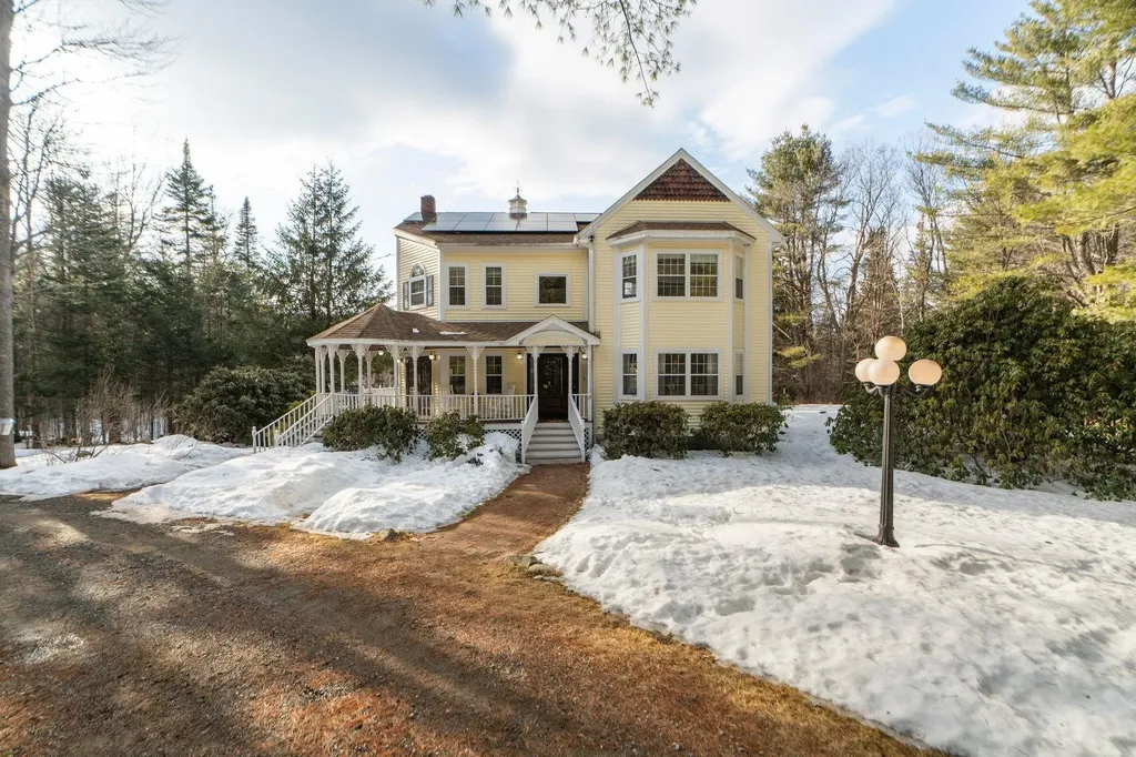 34 Meadowbrook Road Grantham NH 03753