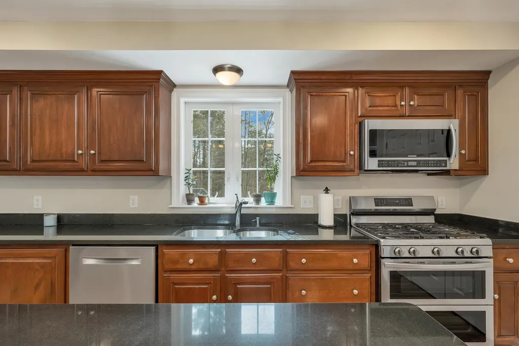 147 Boulder Drive Barrington NH 03825