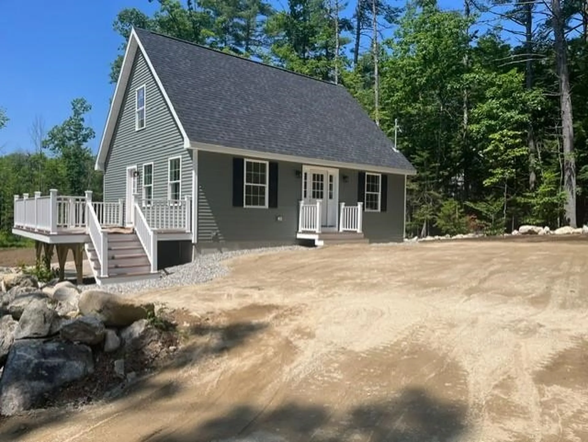 Colonial Circle Harrison ME 04040