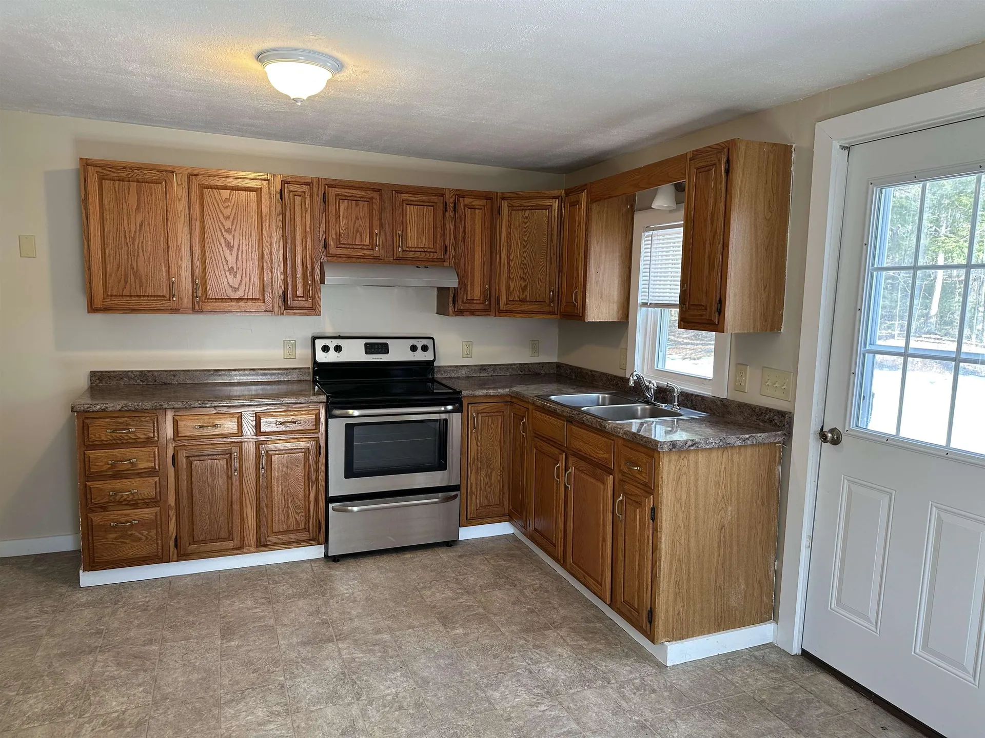 6 Mark Street Jaffrey NH 03452