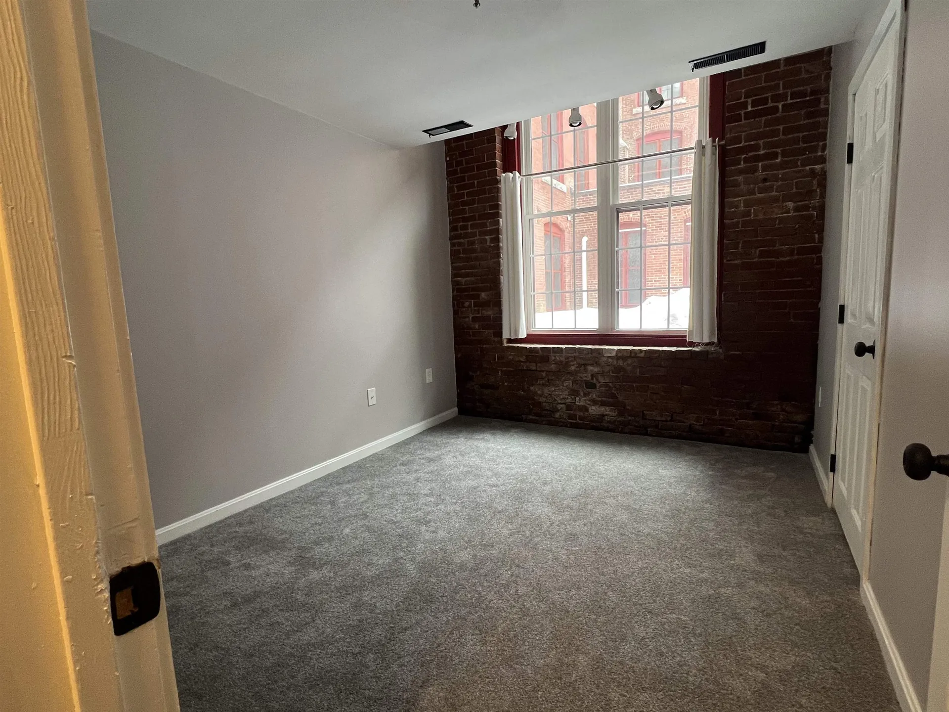 470 Silver Street Manchester NH 03103