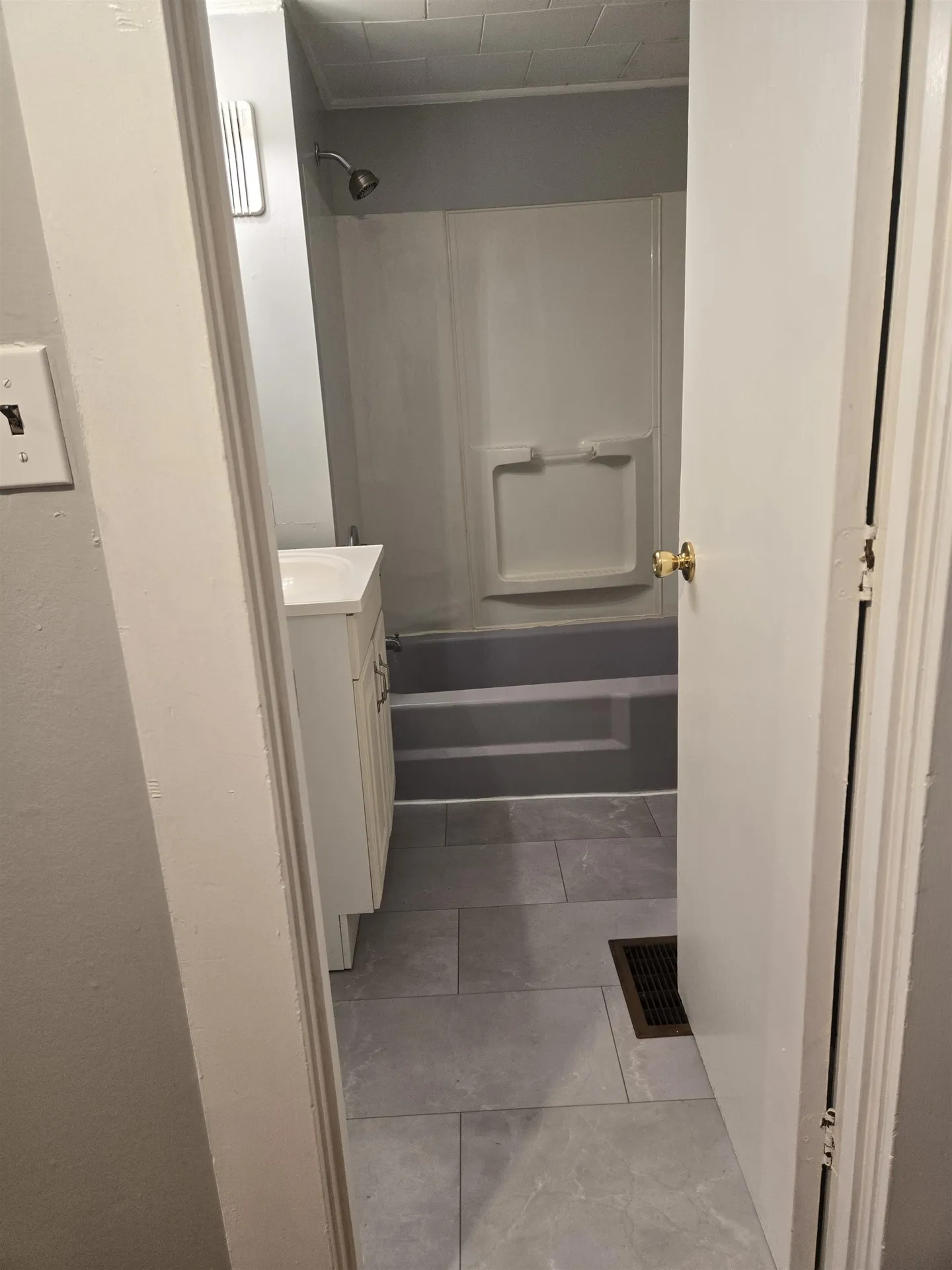 207 Pine Street Nashua NH 03060
