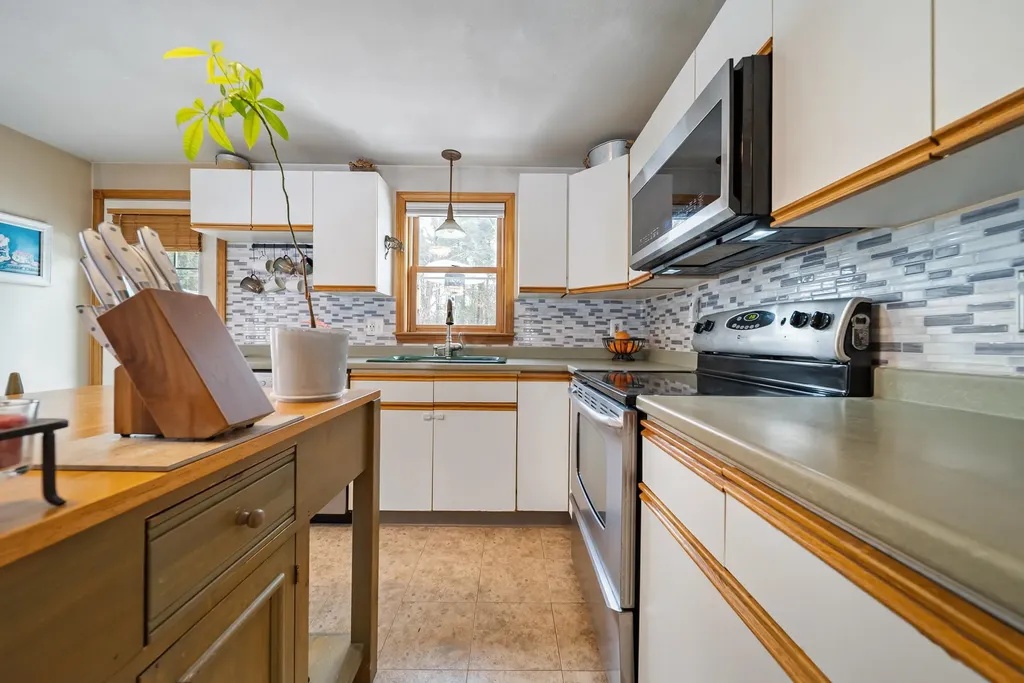 52 Windham Depot Road Derry NH 03038