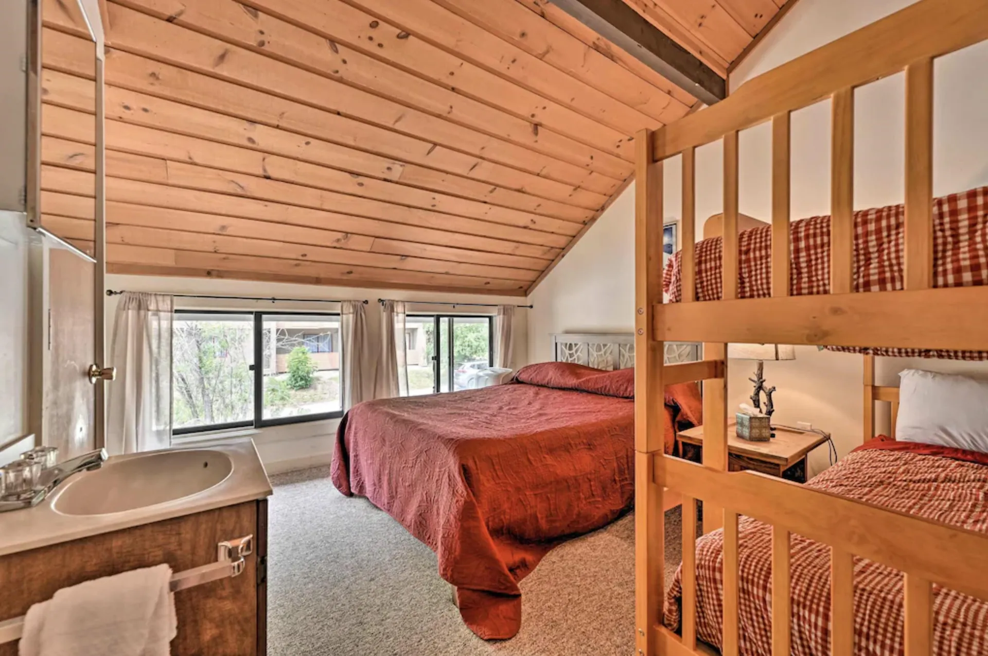 10 Potash Road Lincoln NH 03251