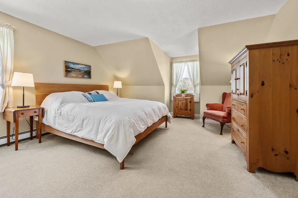 6 Wyeth Farm Circle Lebanon NH 03784