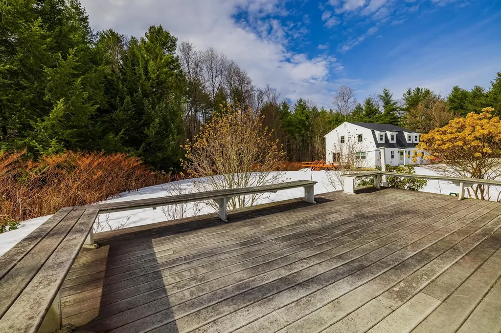 6 Wyeth Farm Circle Lebanon NH 03784