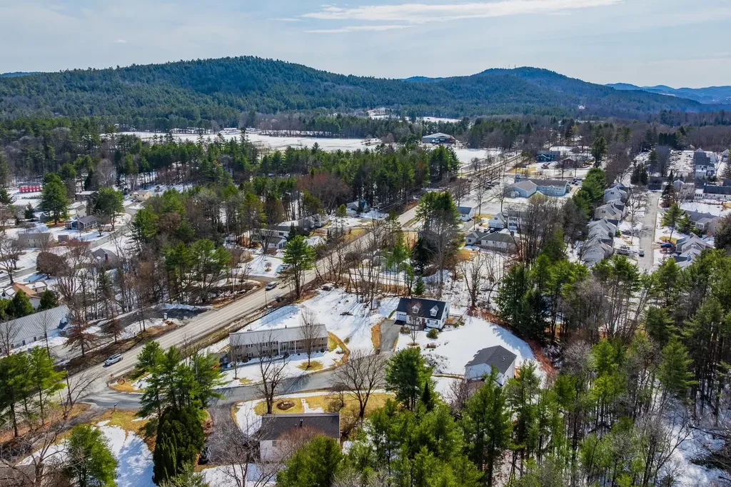 6 Wyeth Farm Circle Lebanon NH 03784