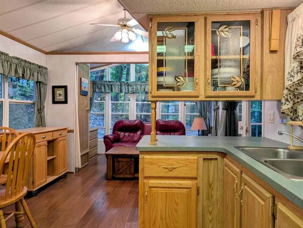 34 Upper Meadows Road Holderness NH 03245