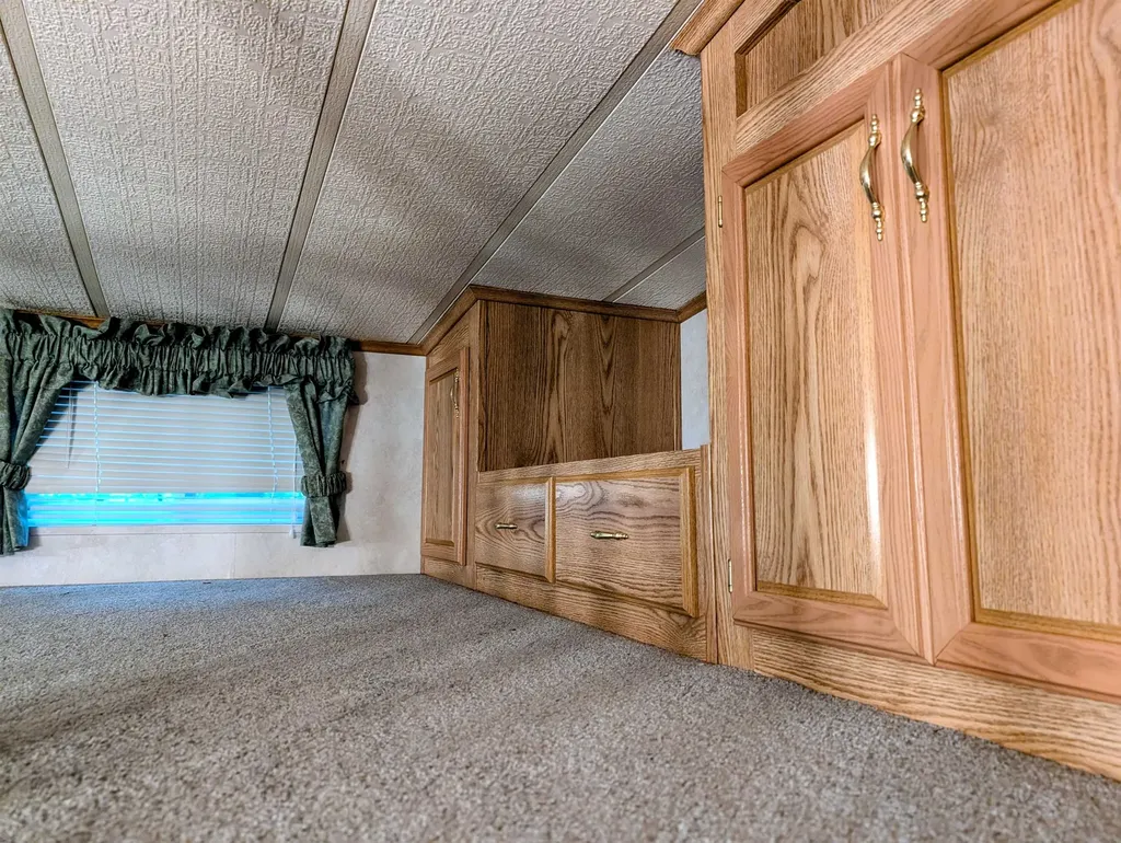 34 Upper Meadows Road Holderness NH 03245