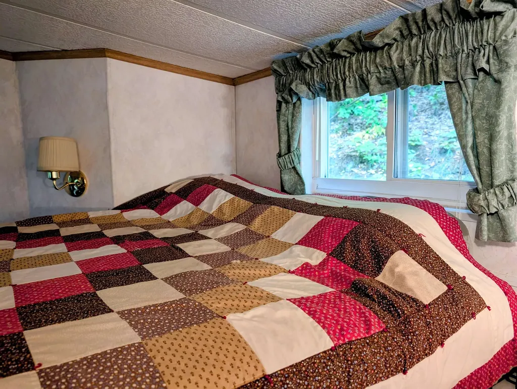 34 Upper Meadows Road Holderness NH 03245