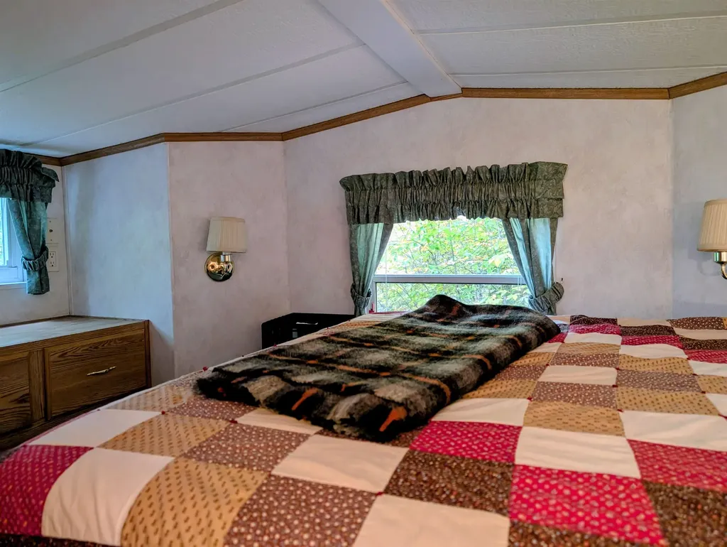 34 Upper Meadows Road Holderness NH 03245