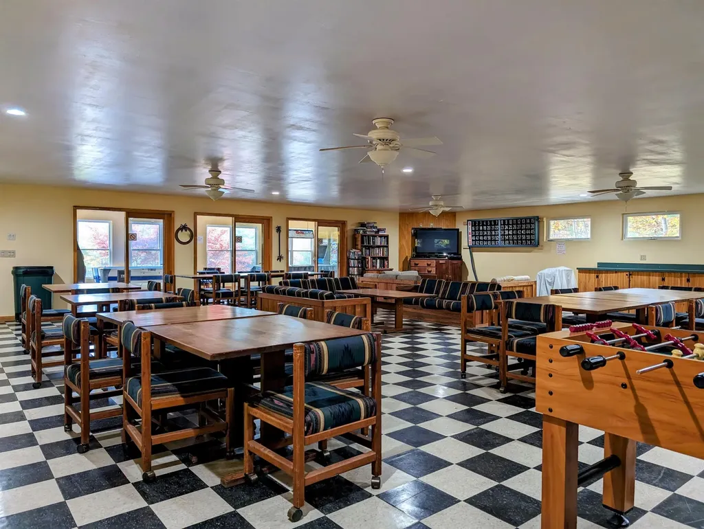 34 Upper Meadows Road Holderness NH 03245