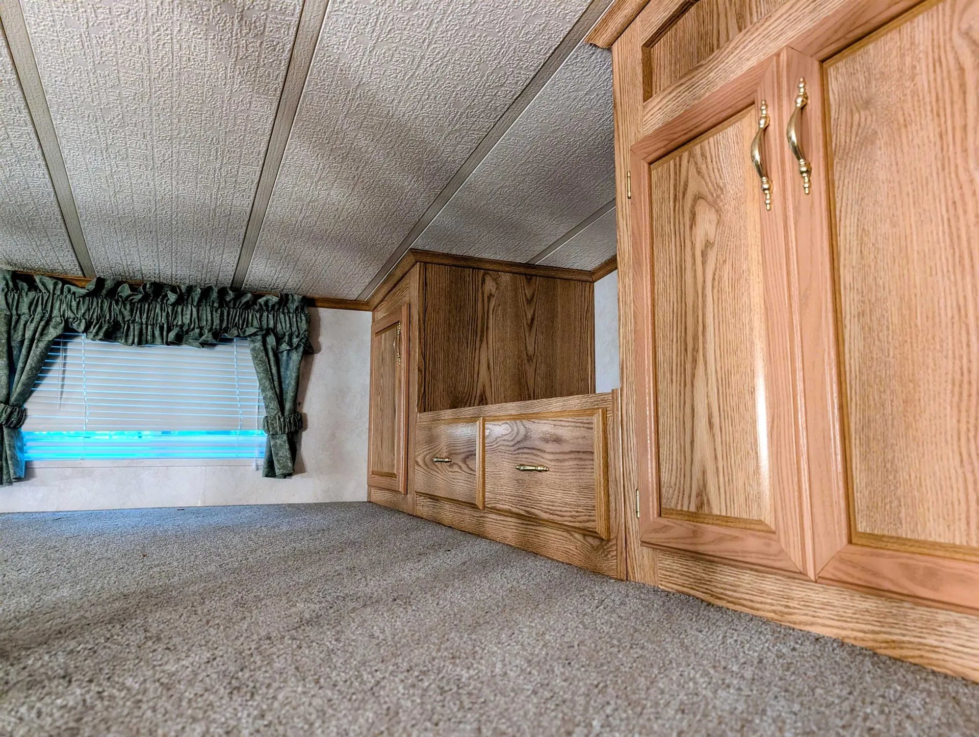 34 Upper Meadows Road Holderness NH 03245