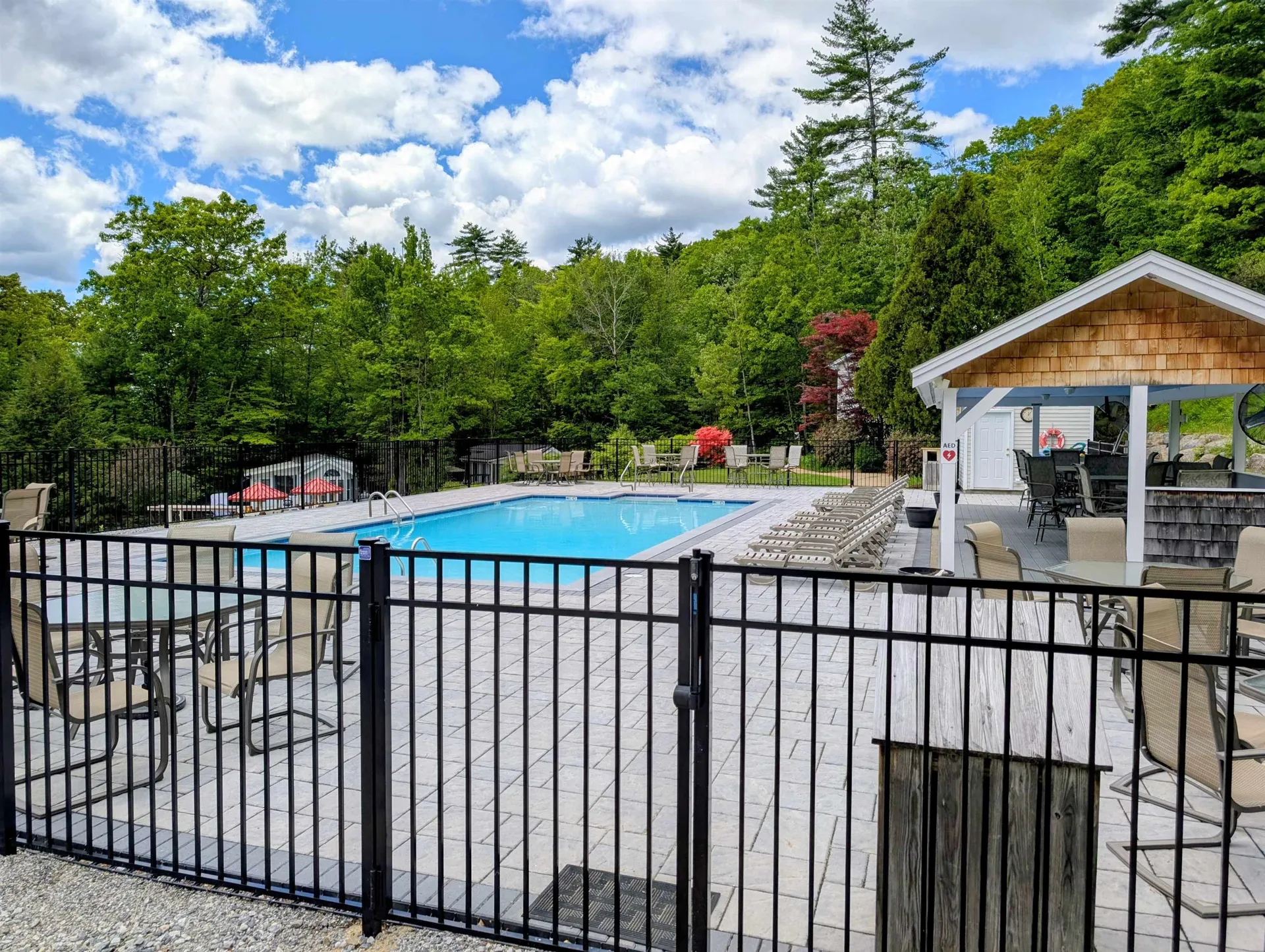 34 Upper Meadows Road Holderness NH 03245
