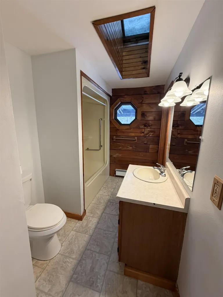 982 Ten Rod Road Farmington NH 03835