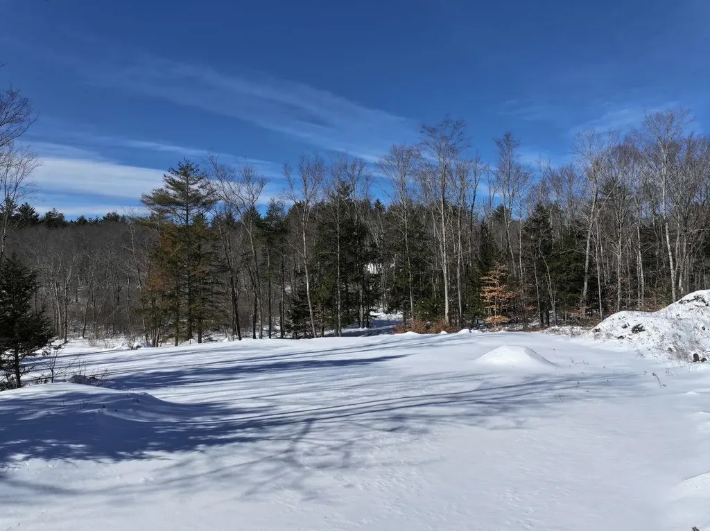 72-1 Range Road Deerfield NH 03037
