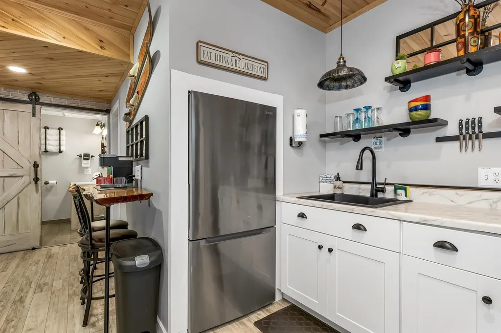 9 Warbonnet Lane Gilmanton NH 03237