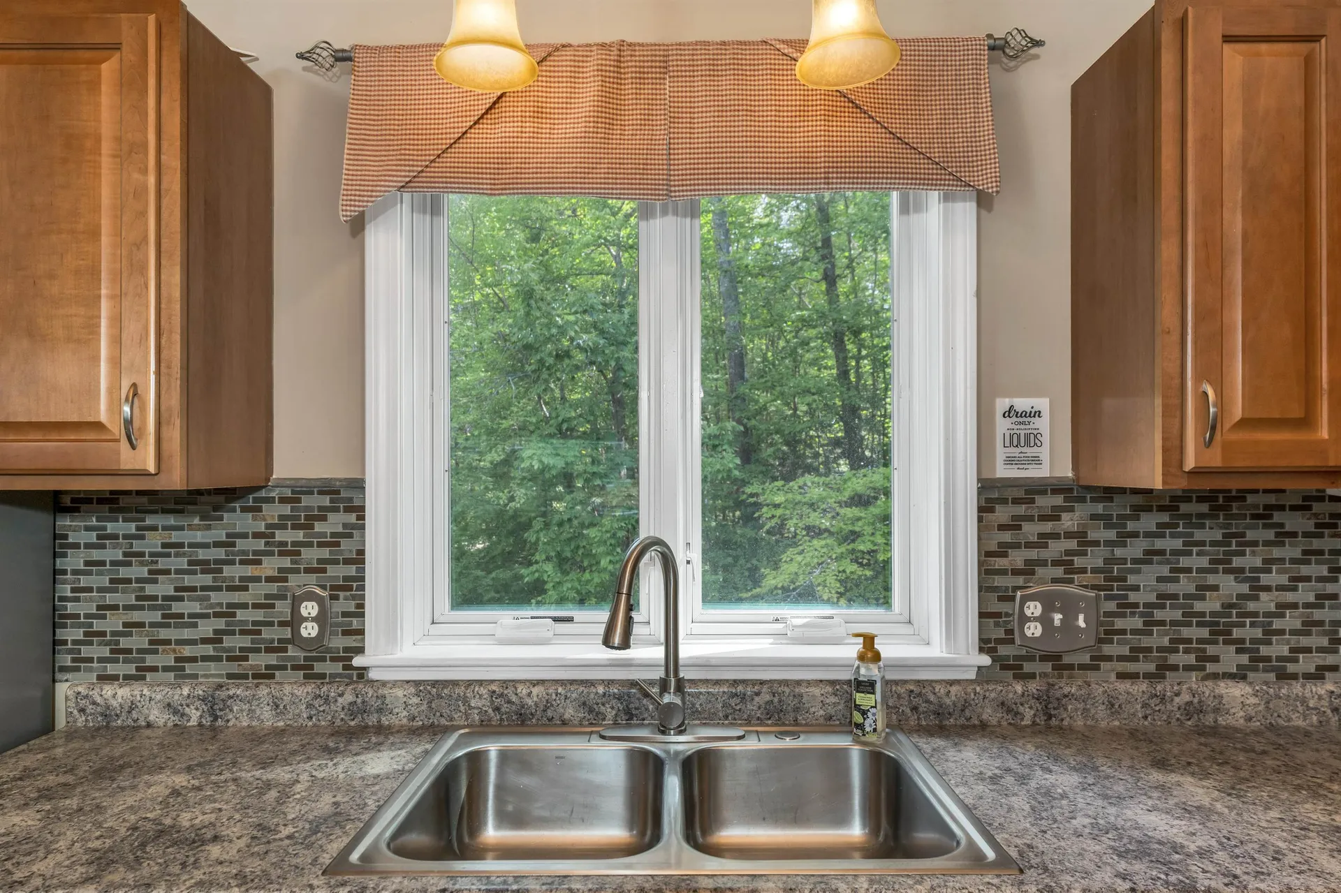 9 Warbonnet Lane Gilmanton NH 03237