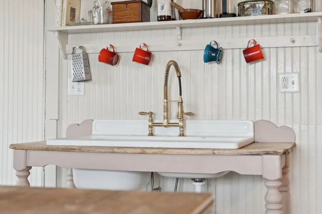 673 Reed Road Vershire VT 05079