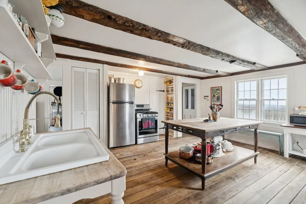 673 Reed Road Vershire VT 05079