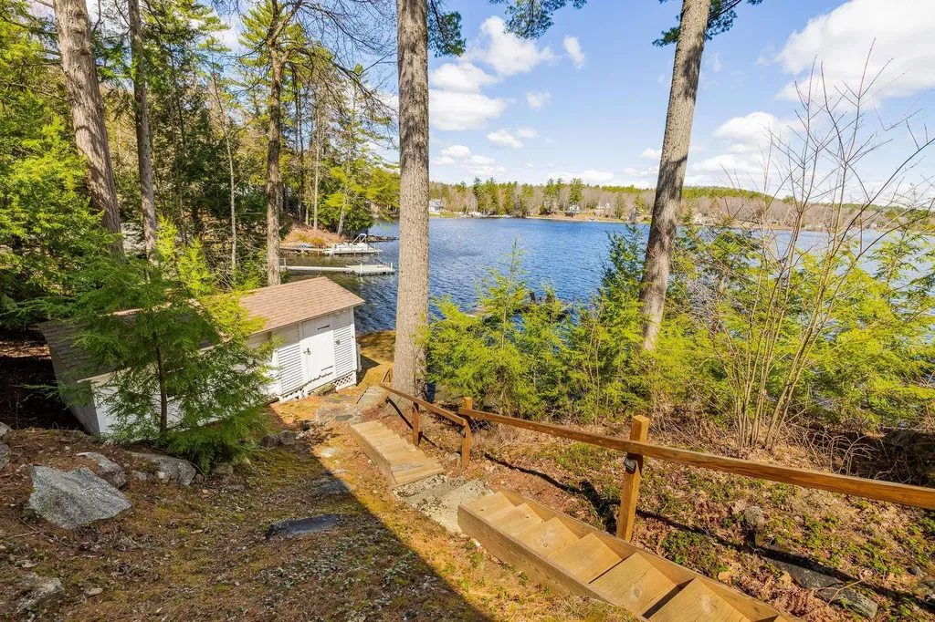 91 Algonquin Road Enfield NH 03748