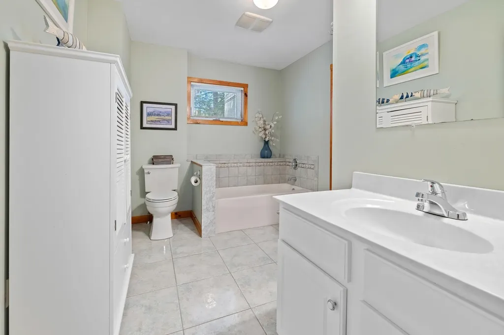 91 Algonquin Road Enfield NH 03748