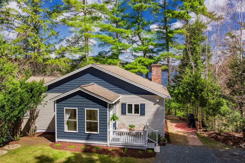 91 Algonquin Road Enfield NH 03748