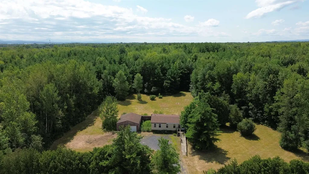 83 Hyde Road Grand Isle VT 05458