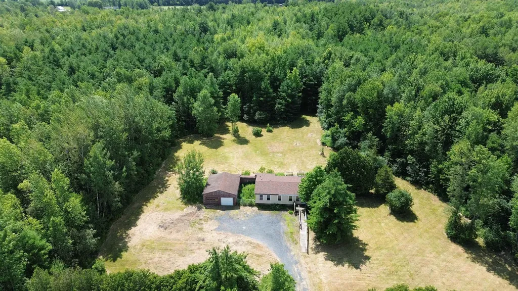 83 Hyde Road Grand Isle VT 05458