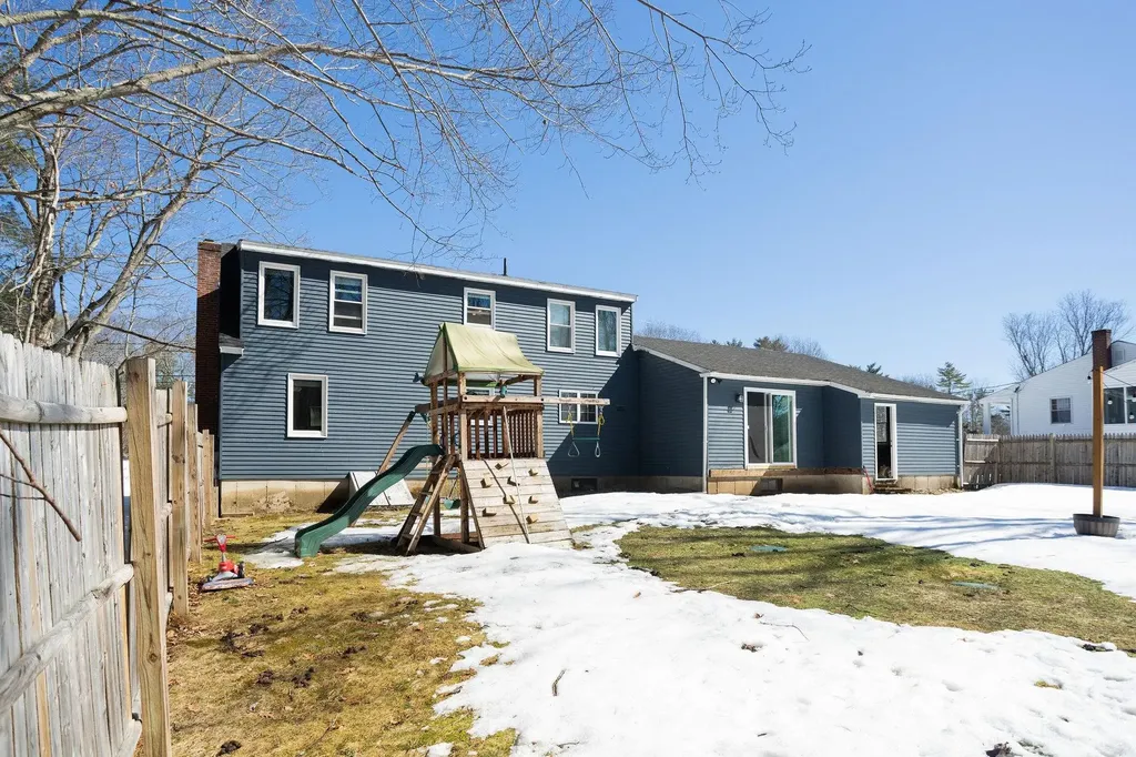 19 Pinewood Drive Somersworth NH 03878