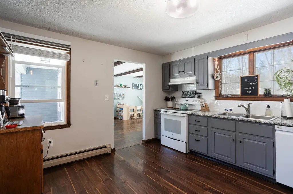 19 Pinewood Drive Somersworth NH 03878