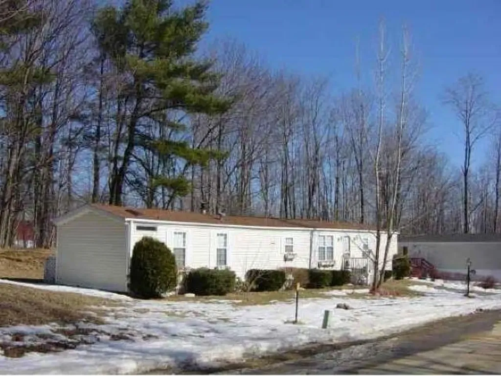 16 Fox Cross Lane Northwood NH 03261