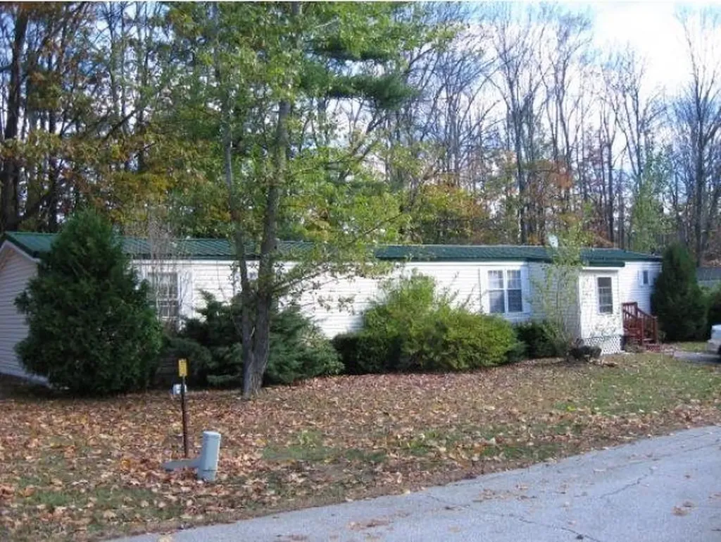 16 Fox Cross Lane Northwood NH 03261