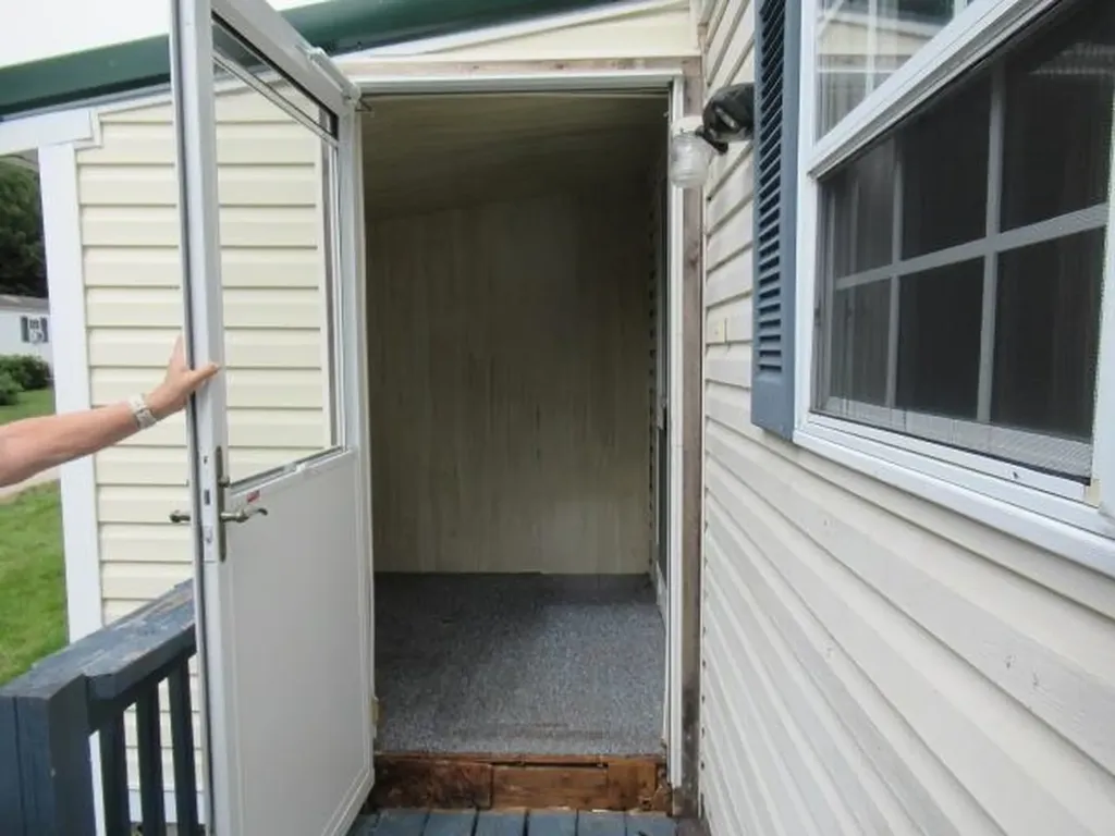 16 Fox Cross Lane Northwood NH 03261