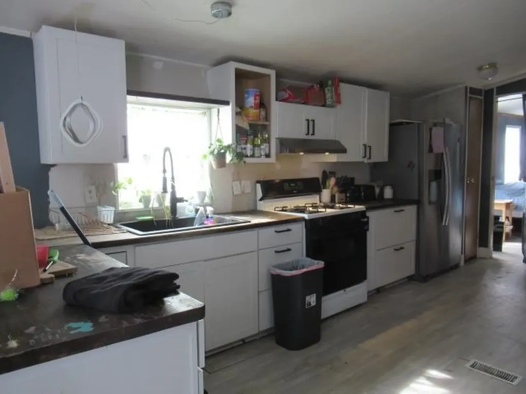 16 Fox Cross Lane Northwood NH 03261