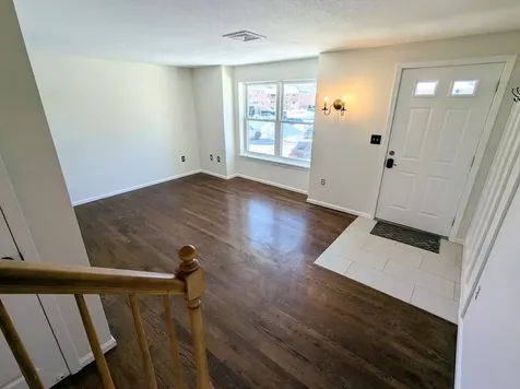 107 Franklin Street Derry NH 03038