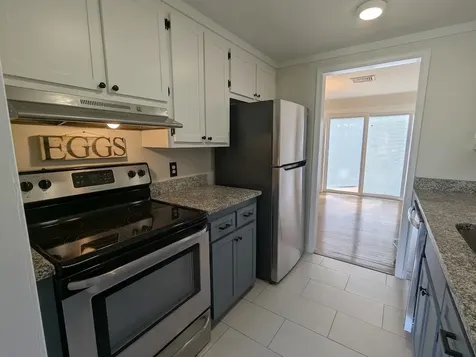 107 Franklin Street Derry NH 03038