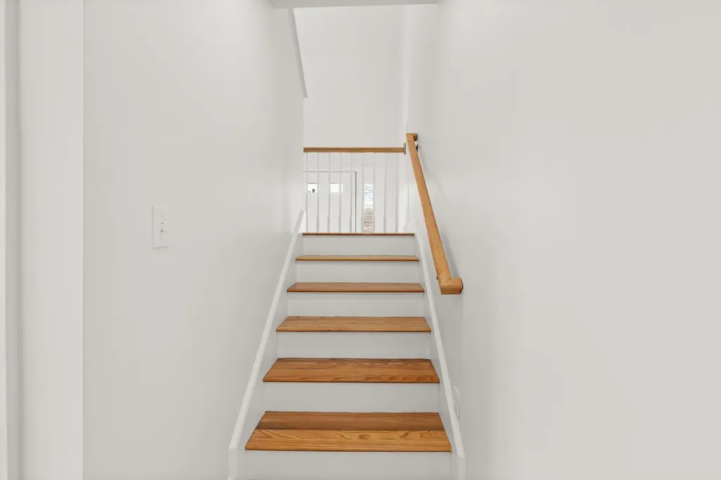 26 Moffat Street Portsmouth NH 03801