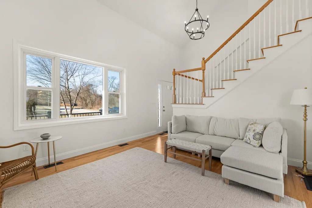 26 Moffat Street Portsmouth NH 03801