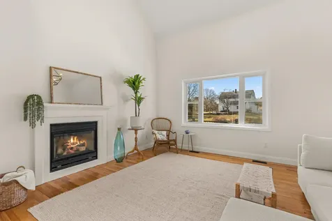 26 Moffat Street Portsmouth NH 03801