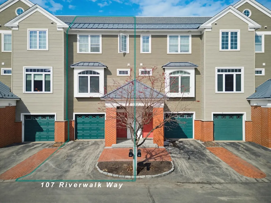 107 Riverwalk Way Manchester NH 03101