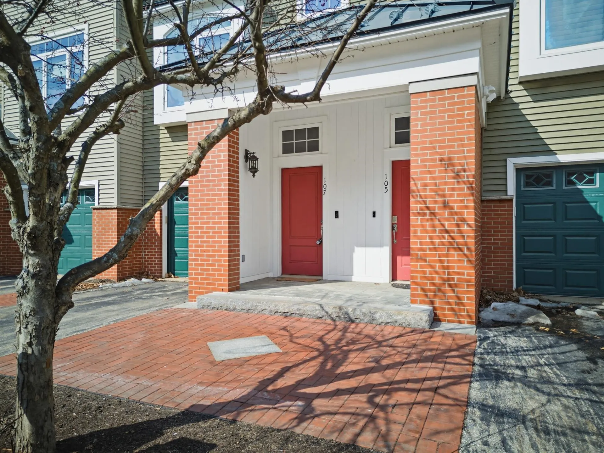 107 Riverwalk Way Manchester NH 03101
