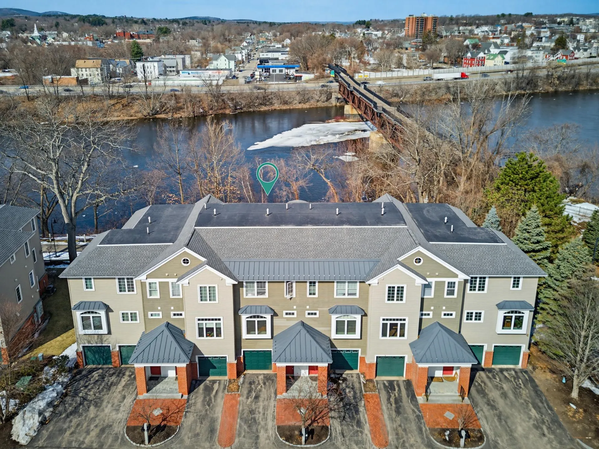 107 Riverwalk Way Manchester NH 03101