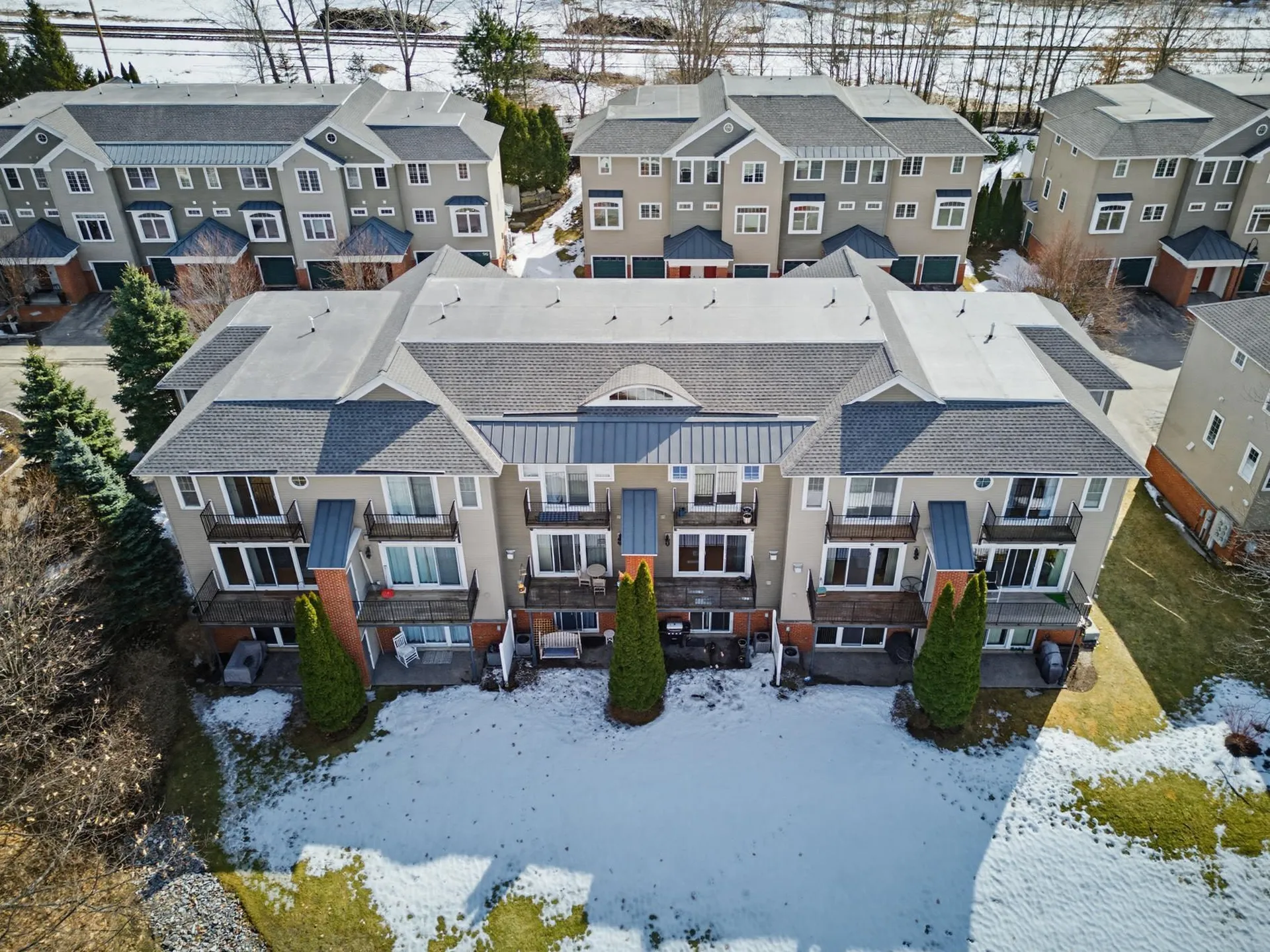 107 Riverwalk Way Manchester NH 03101