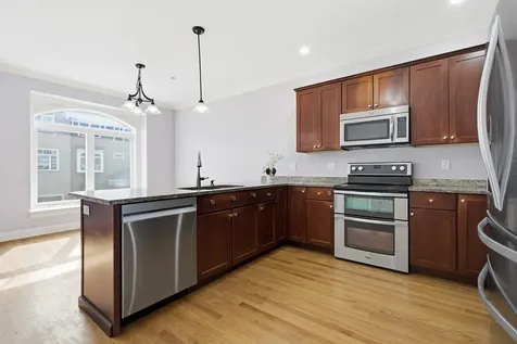 107 Riverwalk Way Manchester NH 03101