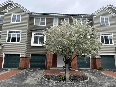 107 Riverwalk Way Manchester NH 03101