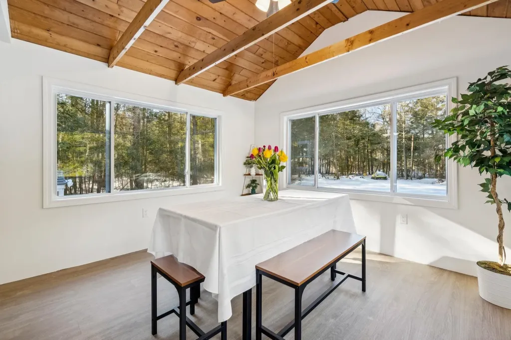 24 Pine Meadow Drive North Berwick ME 03906